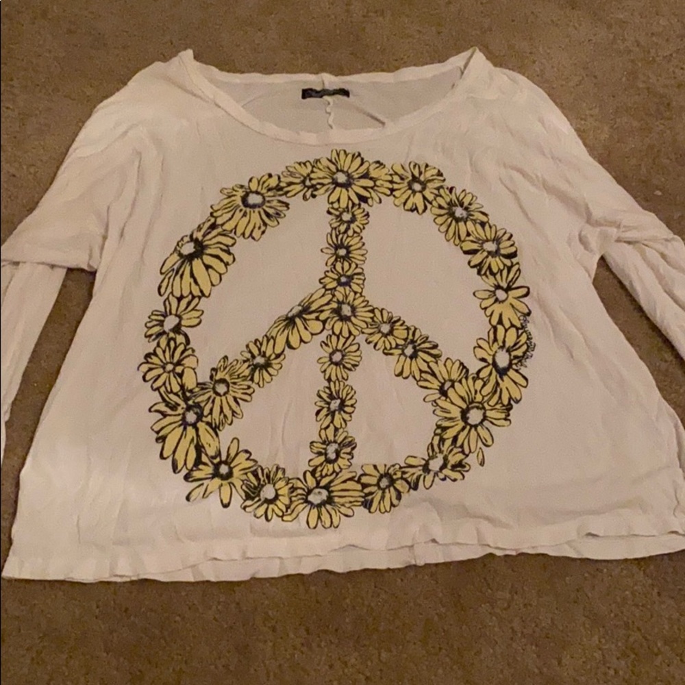 Peace sign tee